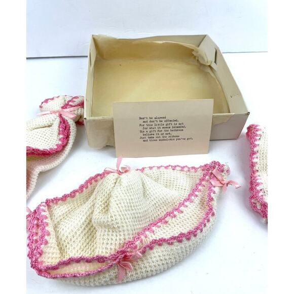 VTG 3 Crochet Washcloths Gift Set Unique Typed Note White with Pink Border - Picture 10 of 16